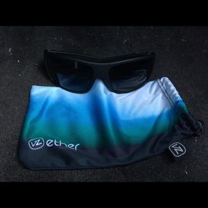 Von Zipper Accessories - Von Zipper Suplex Shades Von Zipper Accessories - Von Zipper Suplex Shades